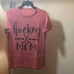 Unique One Women's Red, "Hockey Mom", Graphic Short Sleeve T-shirt Small NIP